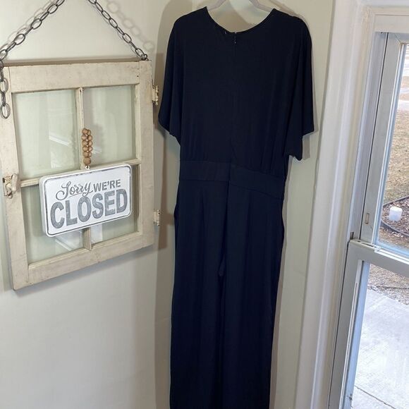 h by Halston Short Sleeve V-Neck Cropped Jumpsuit NWOT - Picture 5 of 9